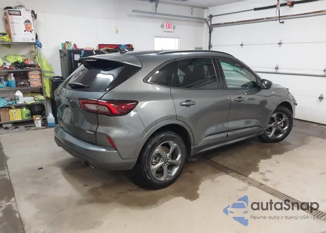 2024 Ford Escape St-Line z USA, uszkodzony, nr VIN 1FMCU9MN2RUB30391